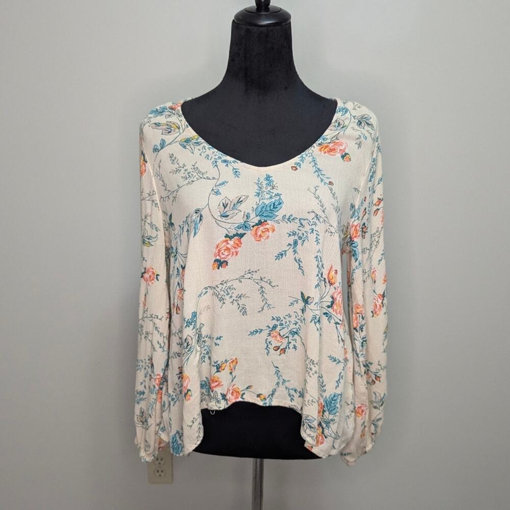 Billabong sz Large loose cream floral top with exposed back boho
